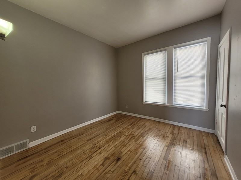 1281 S Monroe Ave - Photo 6 of 12