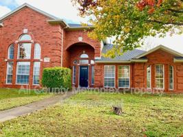 featured image of 3714 Catalina St