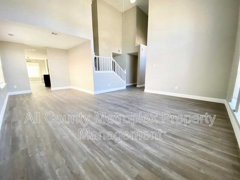 3714 Catalina St - Photo 4 of 7