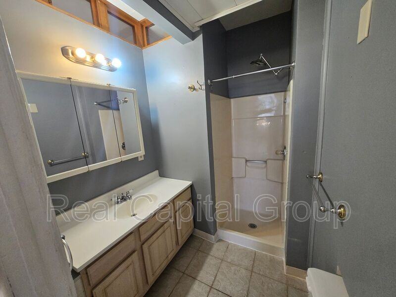 285 Washington Ave #3R - Photo 5 of 6