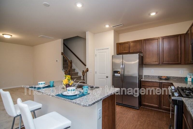 415 White Oak Ridge Dr - Photo 2 of 18