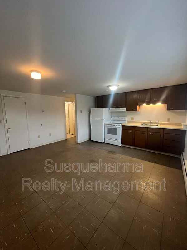 1051 Henn Ave #G - Photo 3 of 15