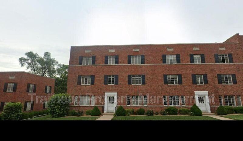 312 E Gregory Blvd #1W - Photo 2 of 9