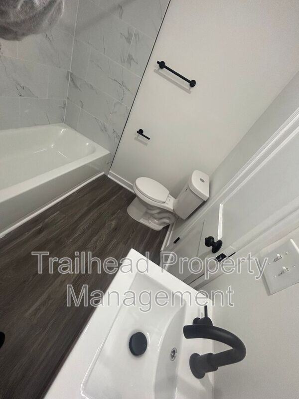 312 E Gregory Blvd #1W - Photo 6 of 9