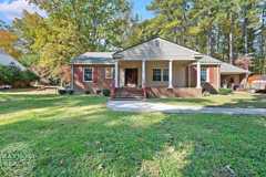 207 Tucker Dr - Photo 1 of 1