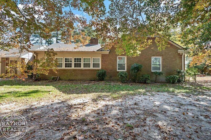 207 Tucker Dr - Photo 3 of 26