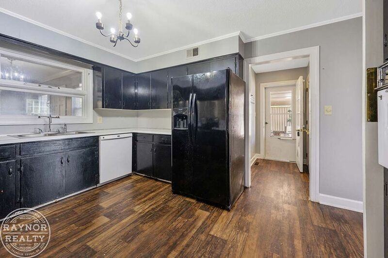 207 Tucker Dr - Photo 7 of 26