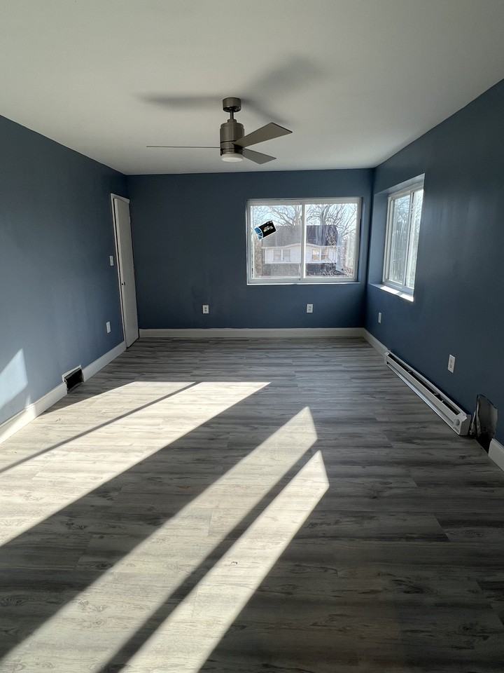 225 Victor Avenue - Photo 3 of 8