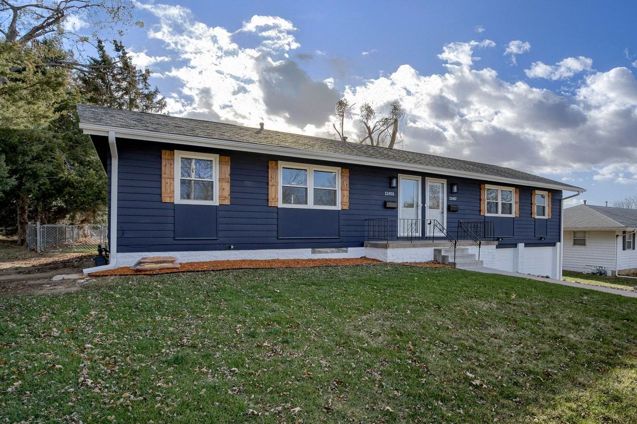 12455 Weir St - Photo 2 of 33