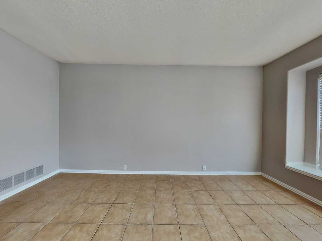 504 Kerry St - Photo 3 of 28