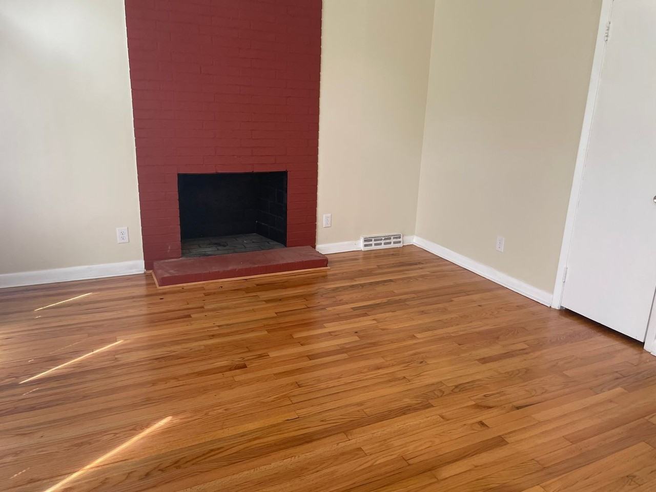 1305 Willow Rd - Photo 3 of 21