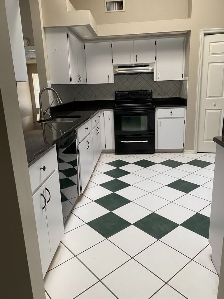 14960 Sw 28th Terrace Rd - Photo 6 of 37