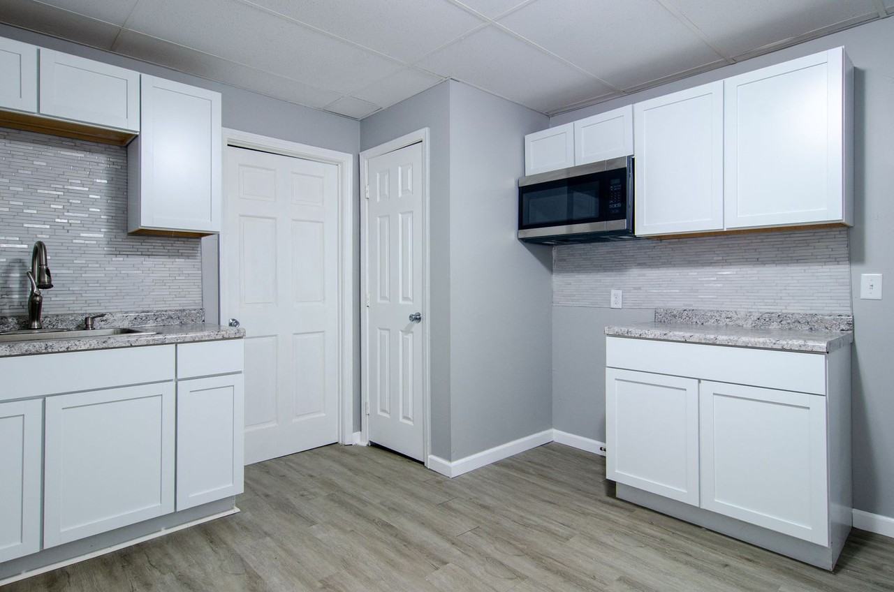 2725 N 12th St - Photo 2 of 23