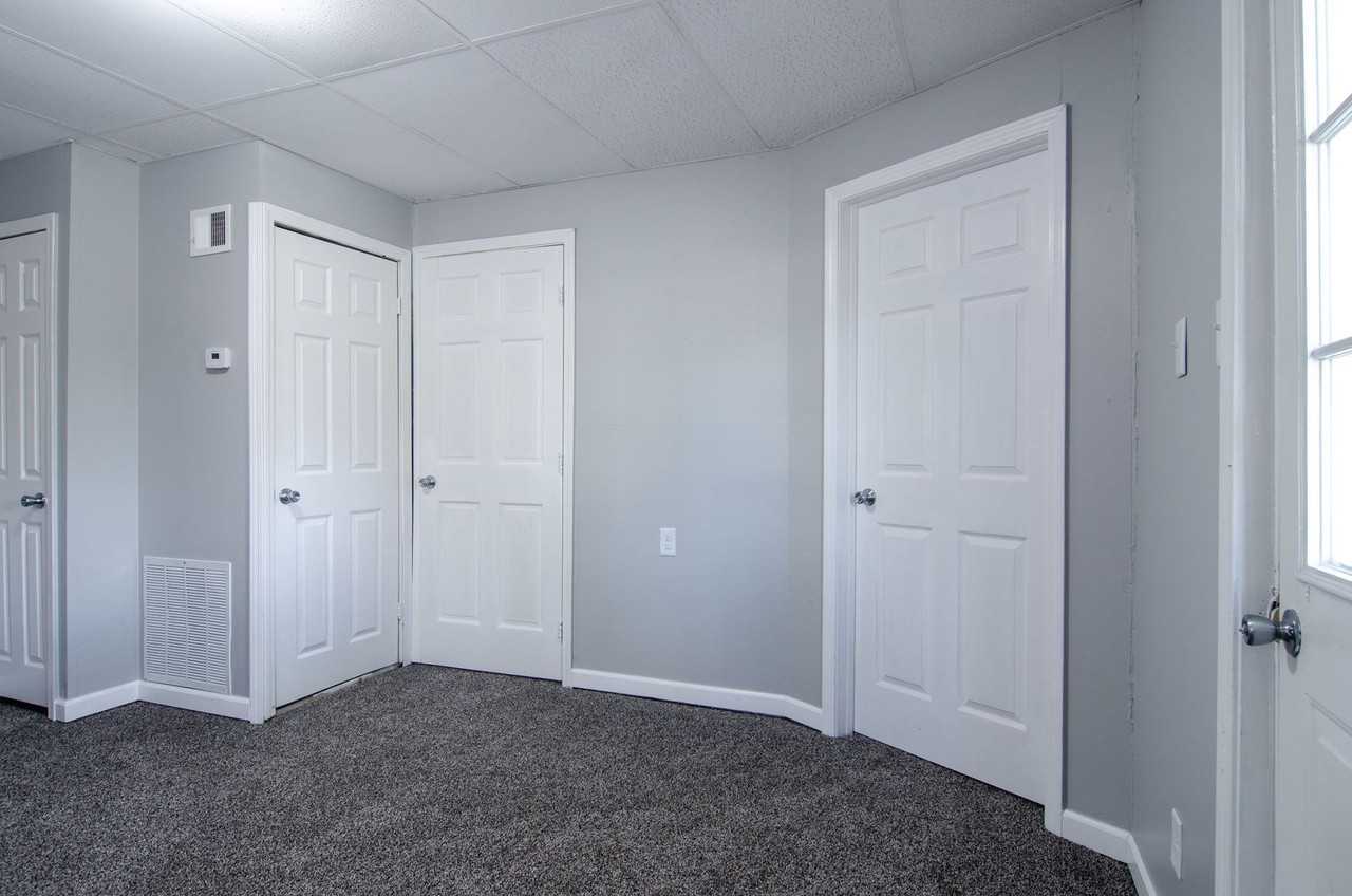 2725 N 12th St - Photo 5 of 23