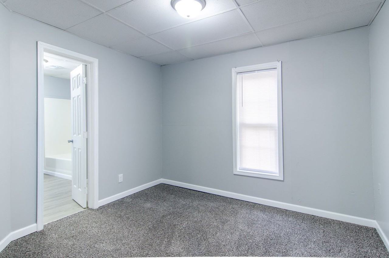 2725 N 12th St - Photo 6 of 23