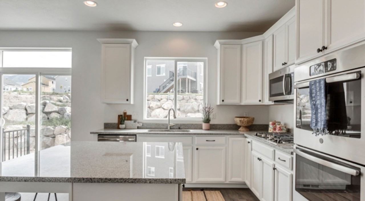 2641 2641 Southshore Drive - Photo 3 of 12