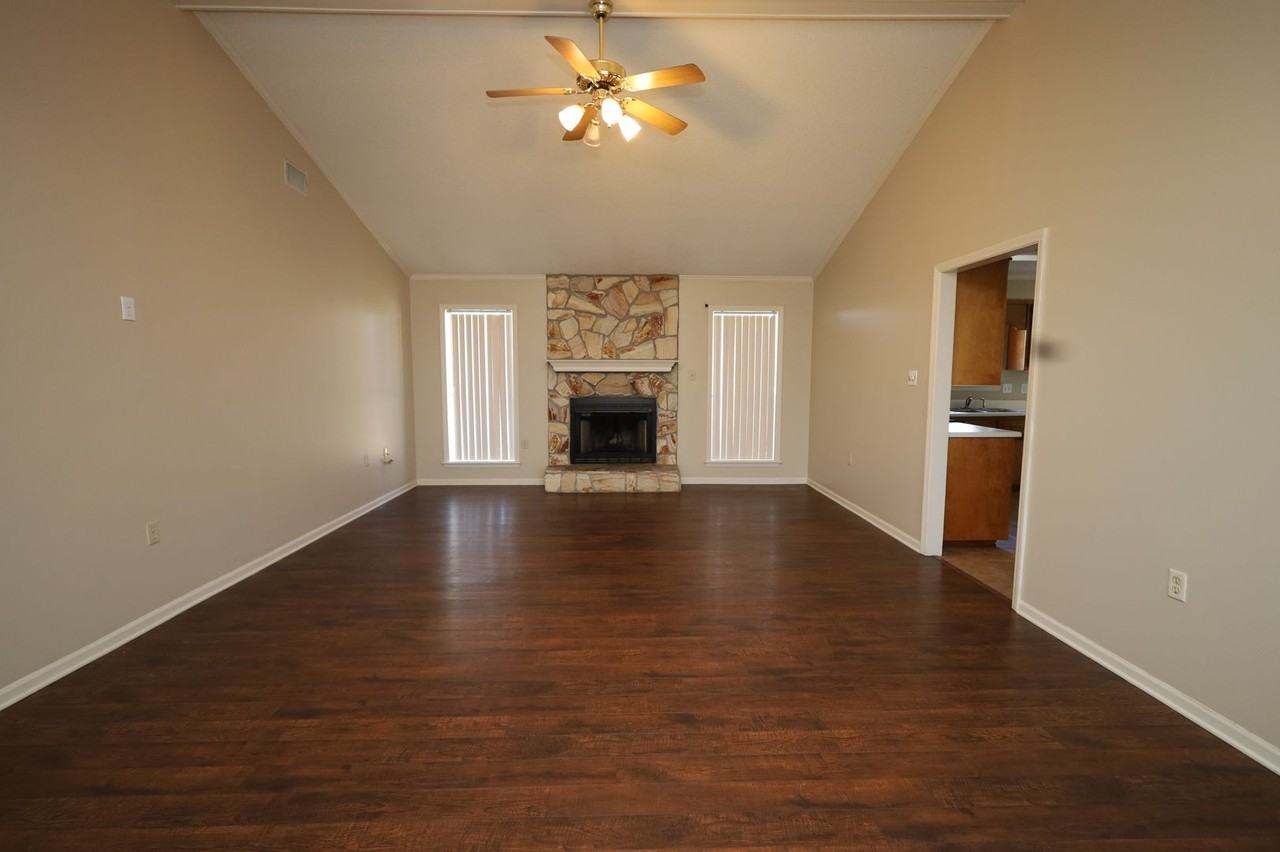 5067 Pearl Davis Rd - Photo 2 of 15