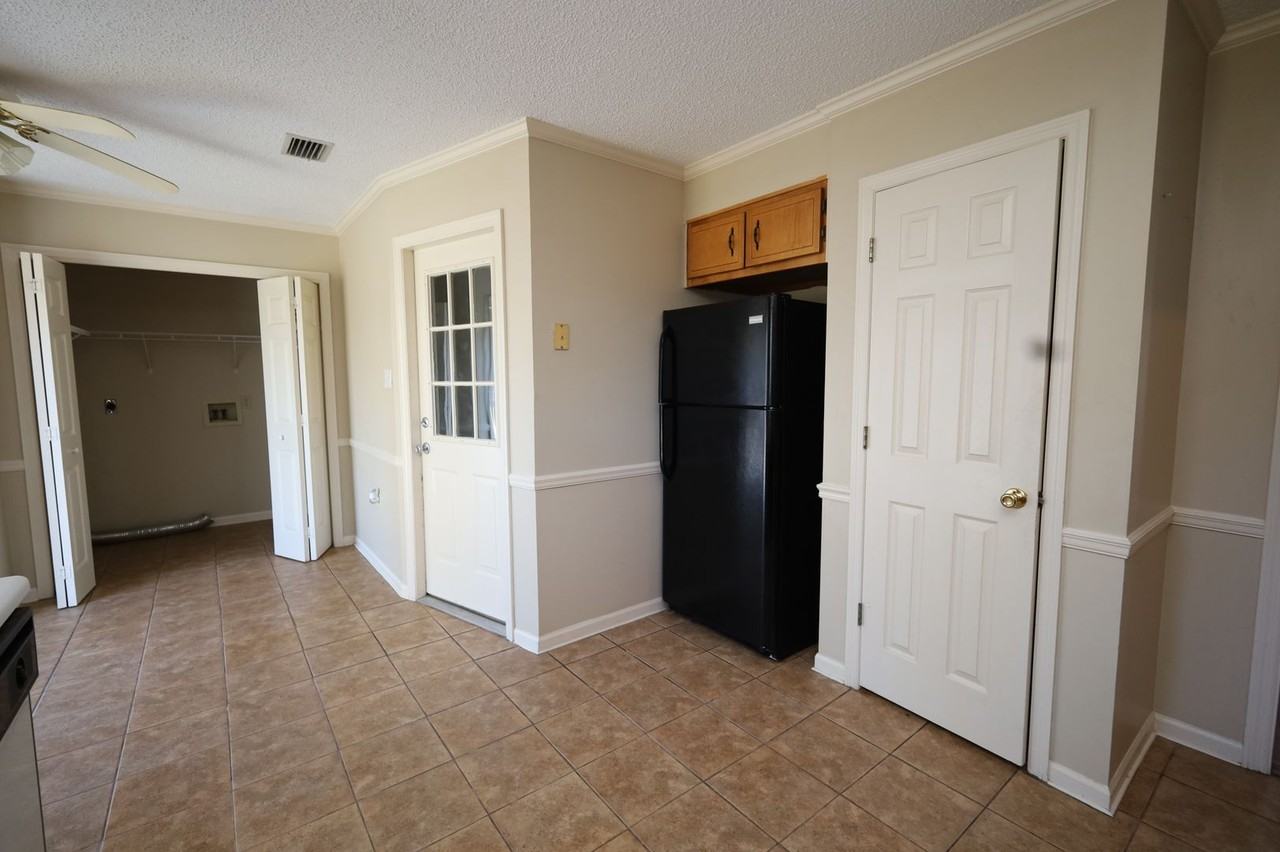 5067 Pearl Davis Rd - Photo 6 of 15