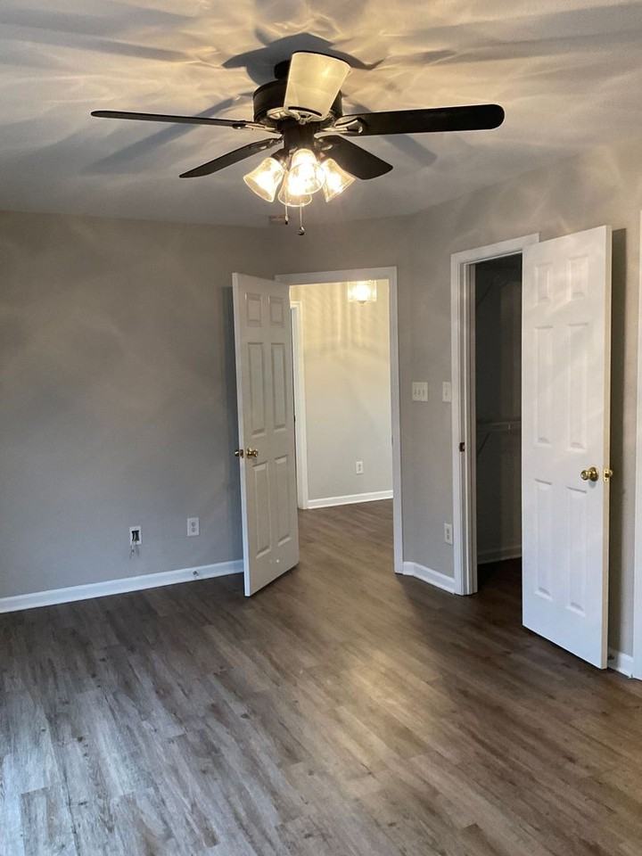 177 Brookstone Dr - Photo 4 of 8