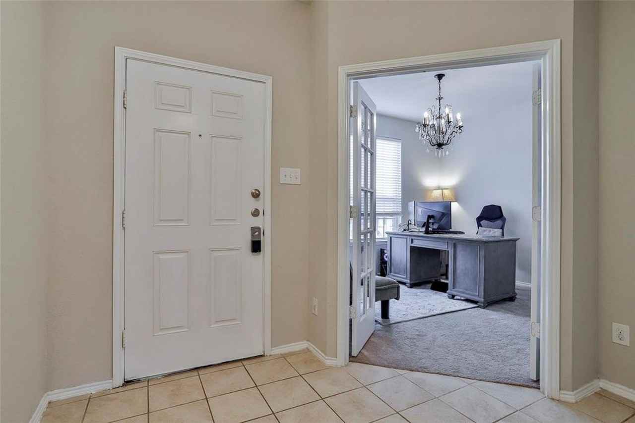 5508 Sea Cove Ln - Photo 4 of 32