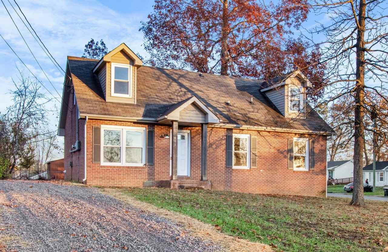 591 Garnet Dr - Photo 3 of 35