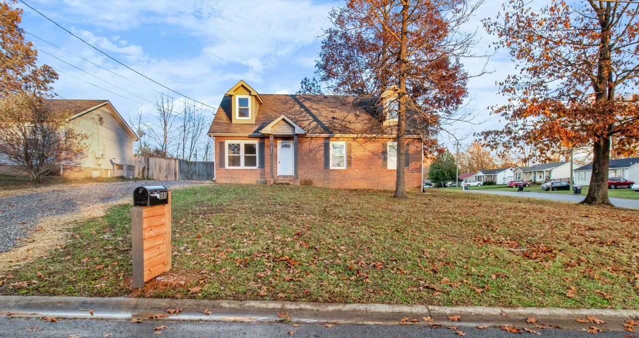 591 Garnet Dr - Photo 6 of 35