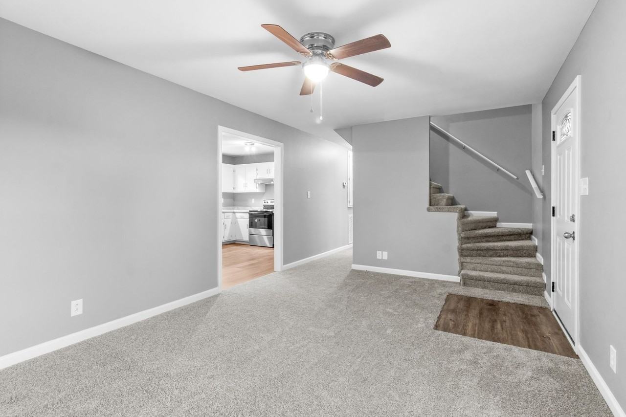 591 Garnet Dr - Photo 2 of 35