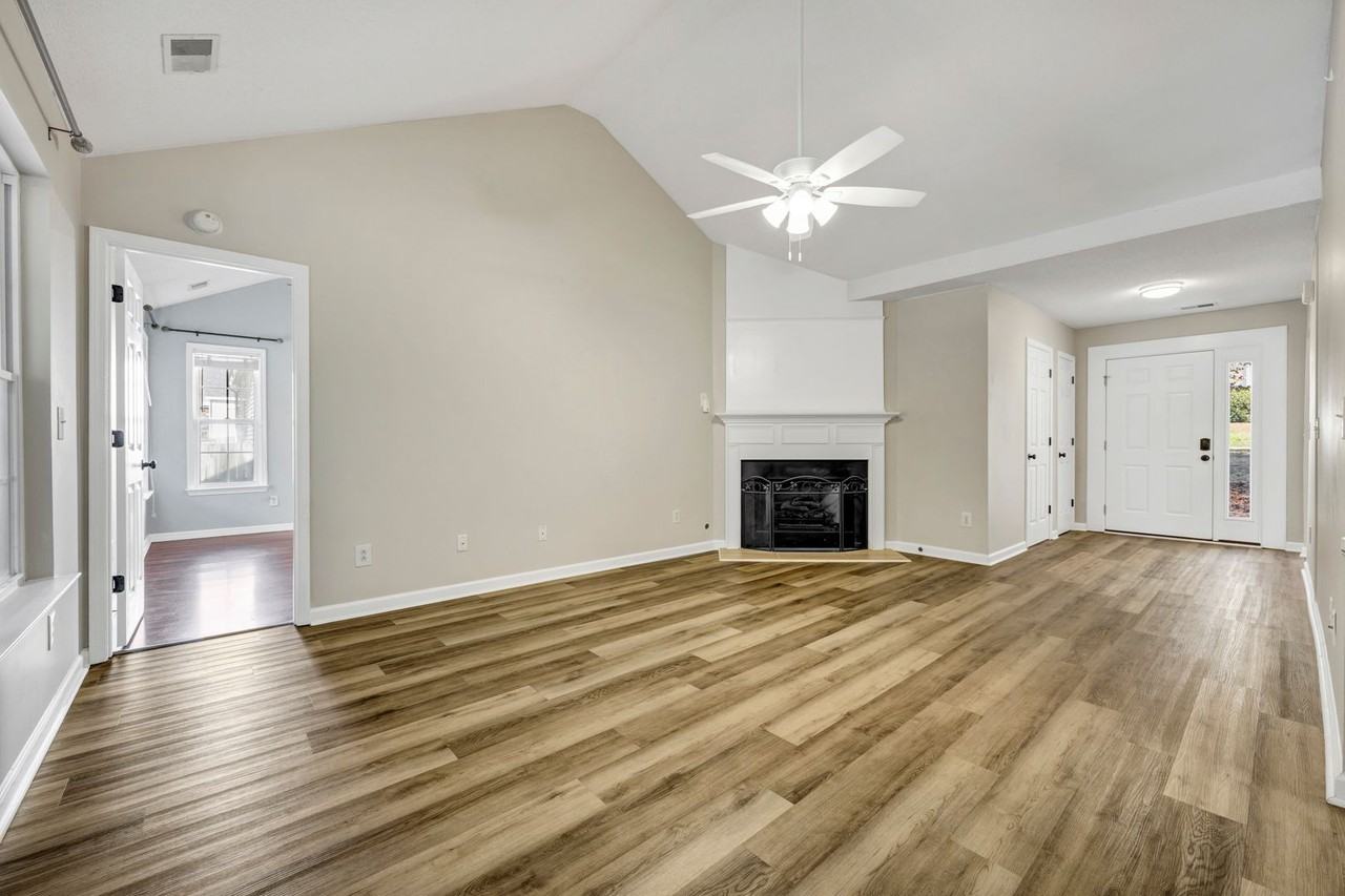 278 Jessica Dr - Photo 7 of 36