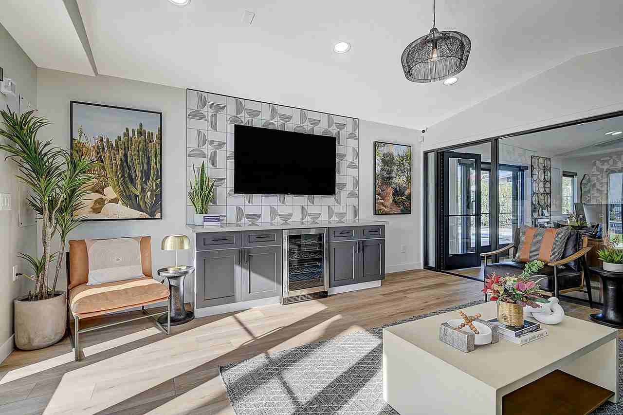 Bolero Apartments - Photo 6 of 42