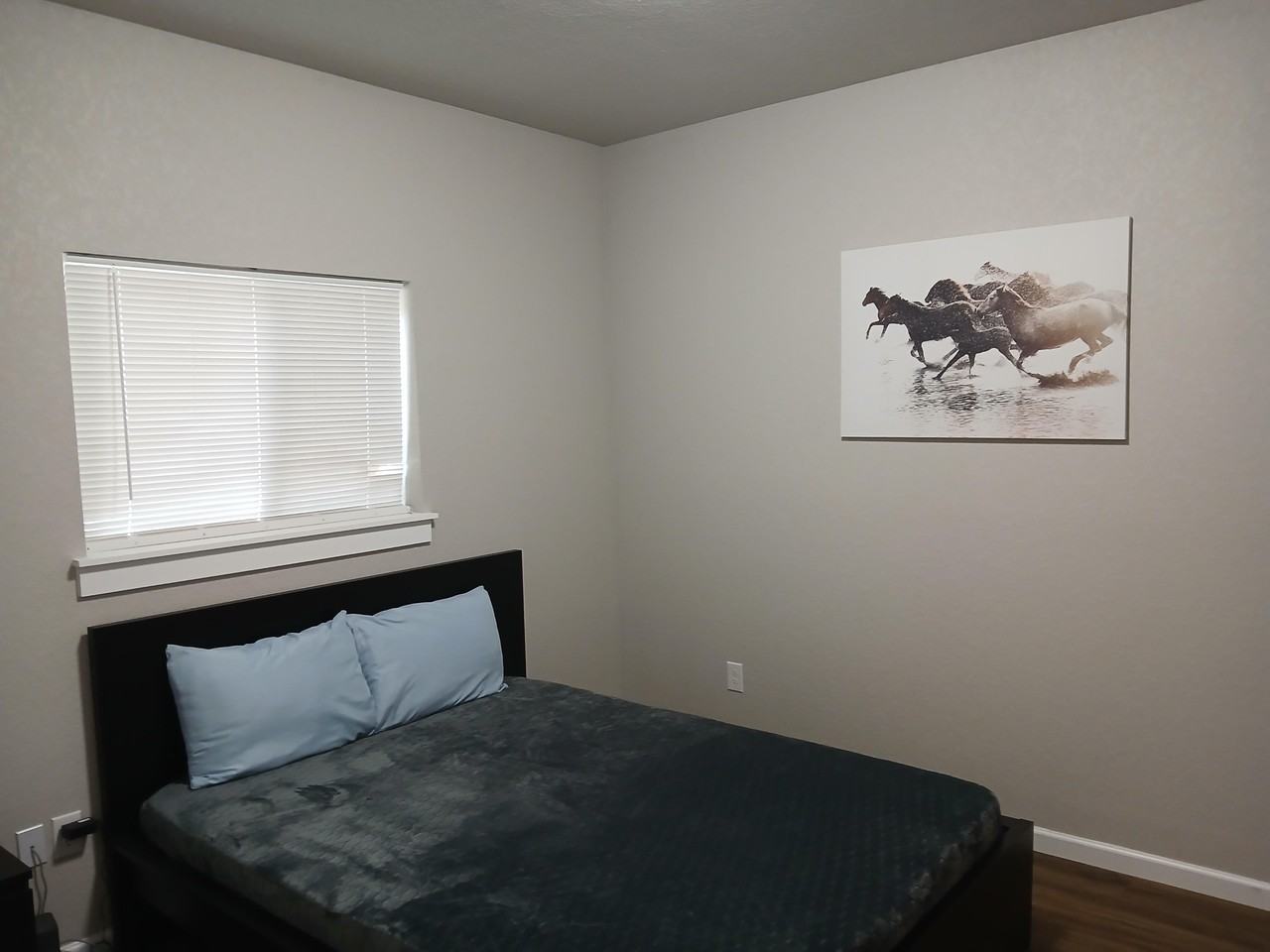 1045 Peach Tree #NA - Photo 3 of 10