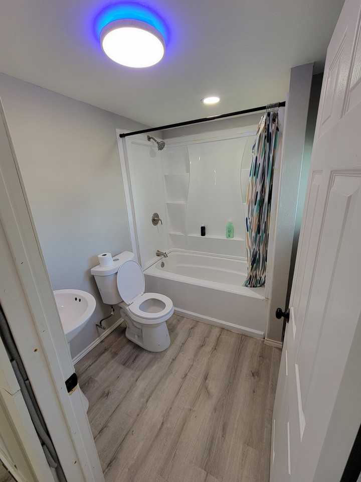 301 N Austin St #NA - Photo 7 of 26