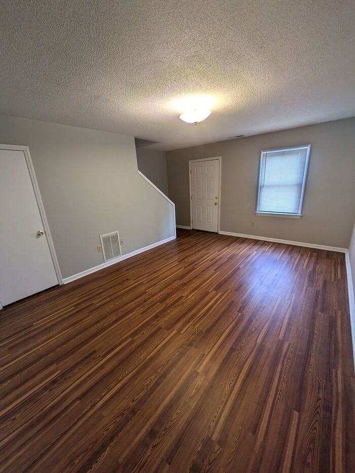 927 12th Street Pl Ne #927 - Photo 2 of 8