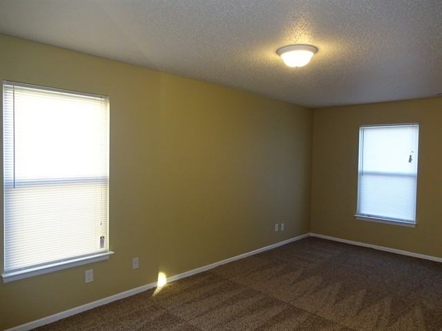 536 Runnymede Ct - Photo 3 of 16