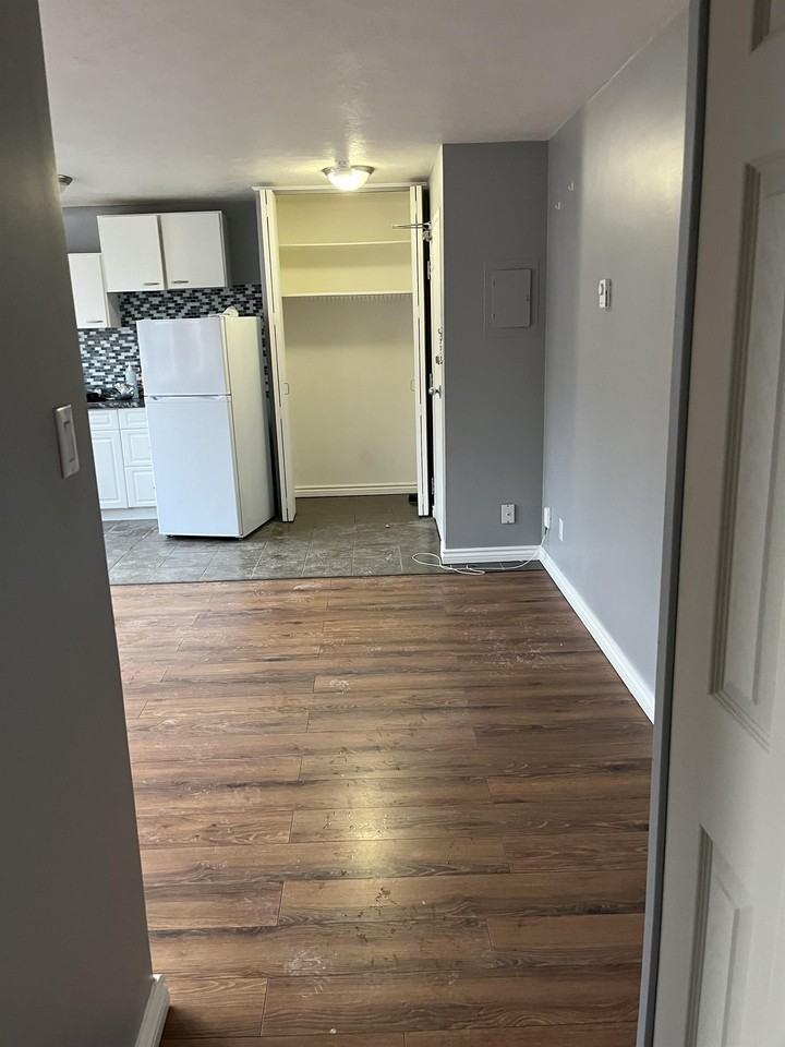 229 203-229 Edmund Street #203 - Photo 3 of 8