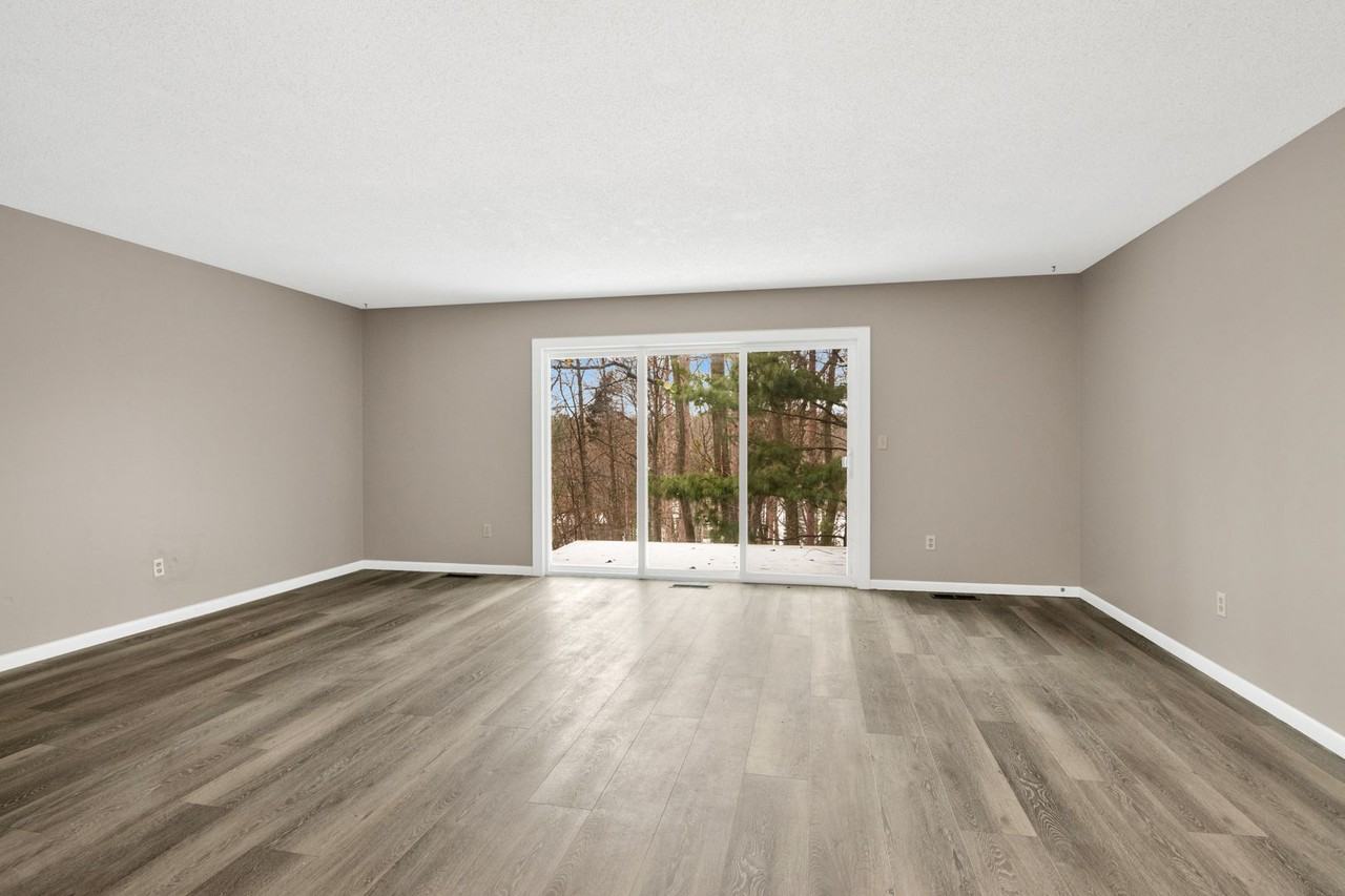 3463 Blackwood Dr - Photo 2 of 25