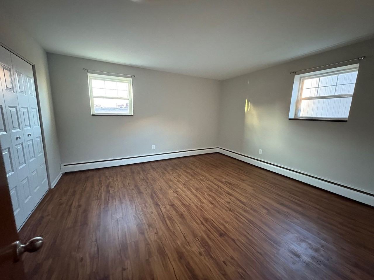 Mohawk Manor - Photo 7 of 21