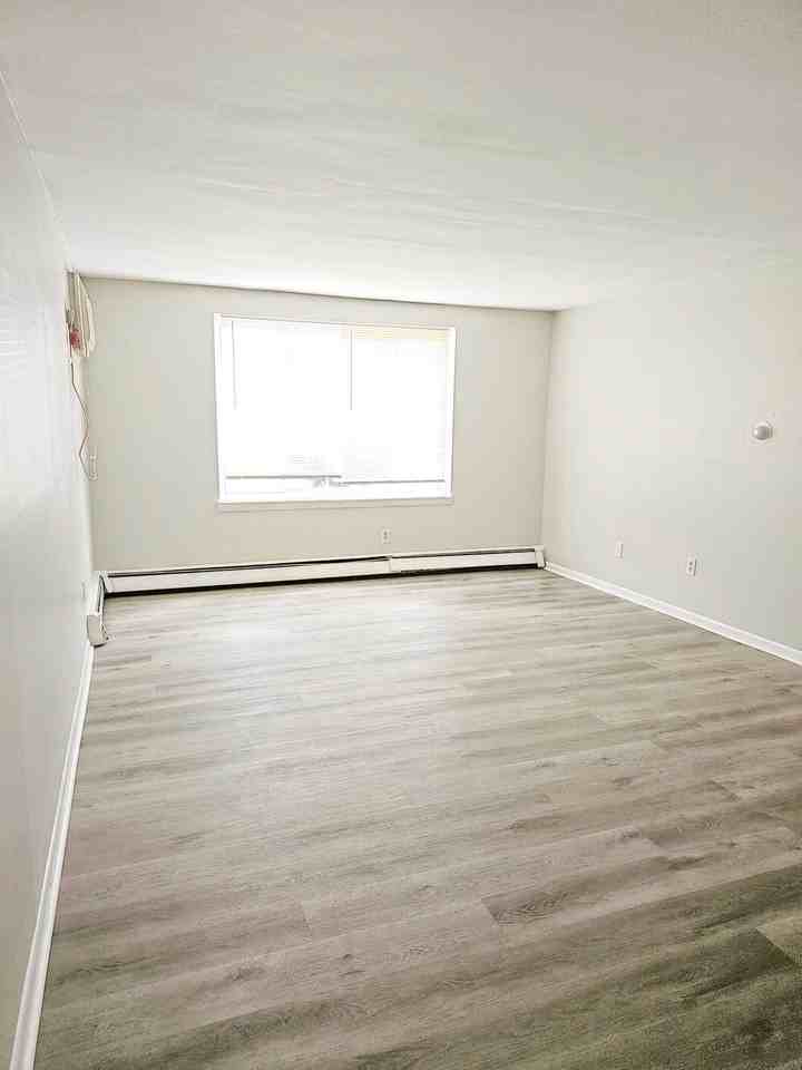 Avery Apartments - Photo 3 of 12