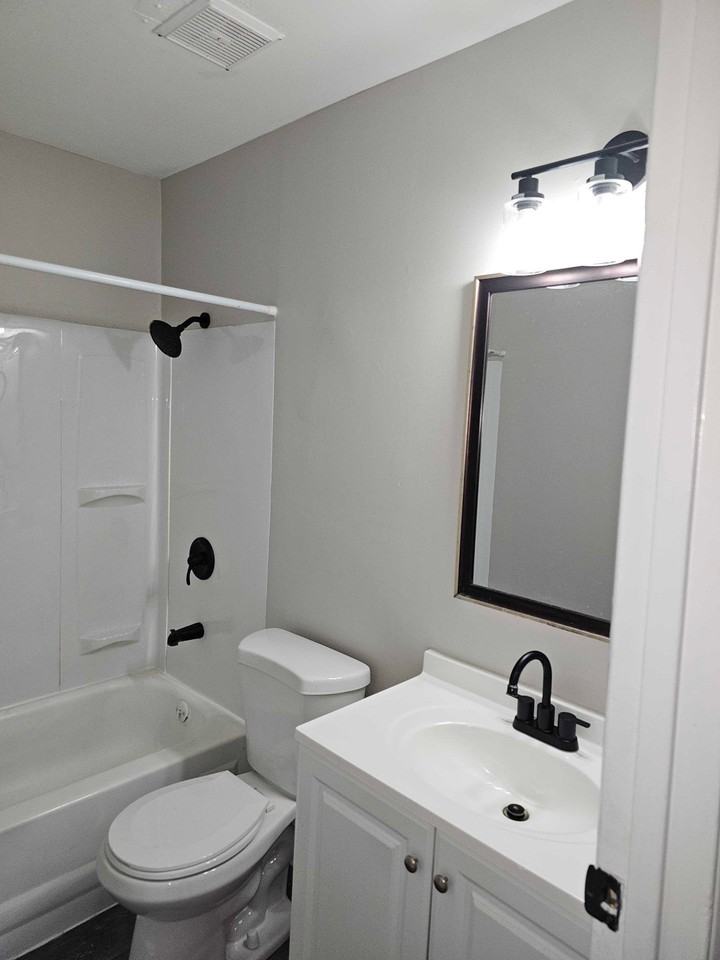 Avery Apartments - Photo 7 of 12