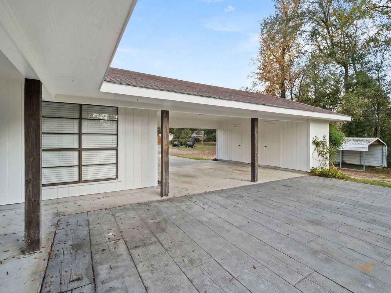 910 S Texas St - Photo 2 of 15