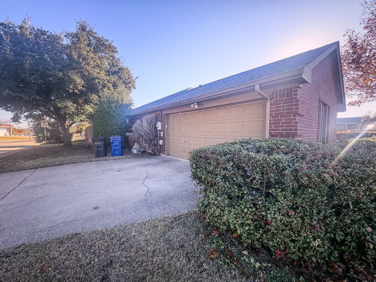 678 Baldridge Rd - Photo 2 of 30