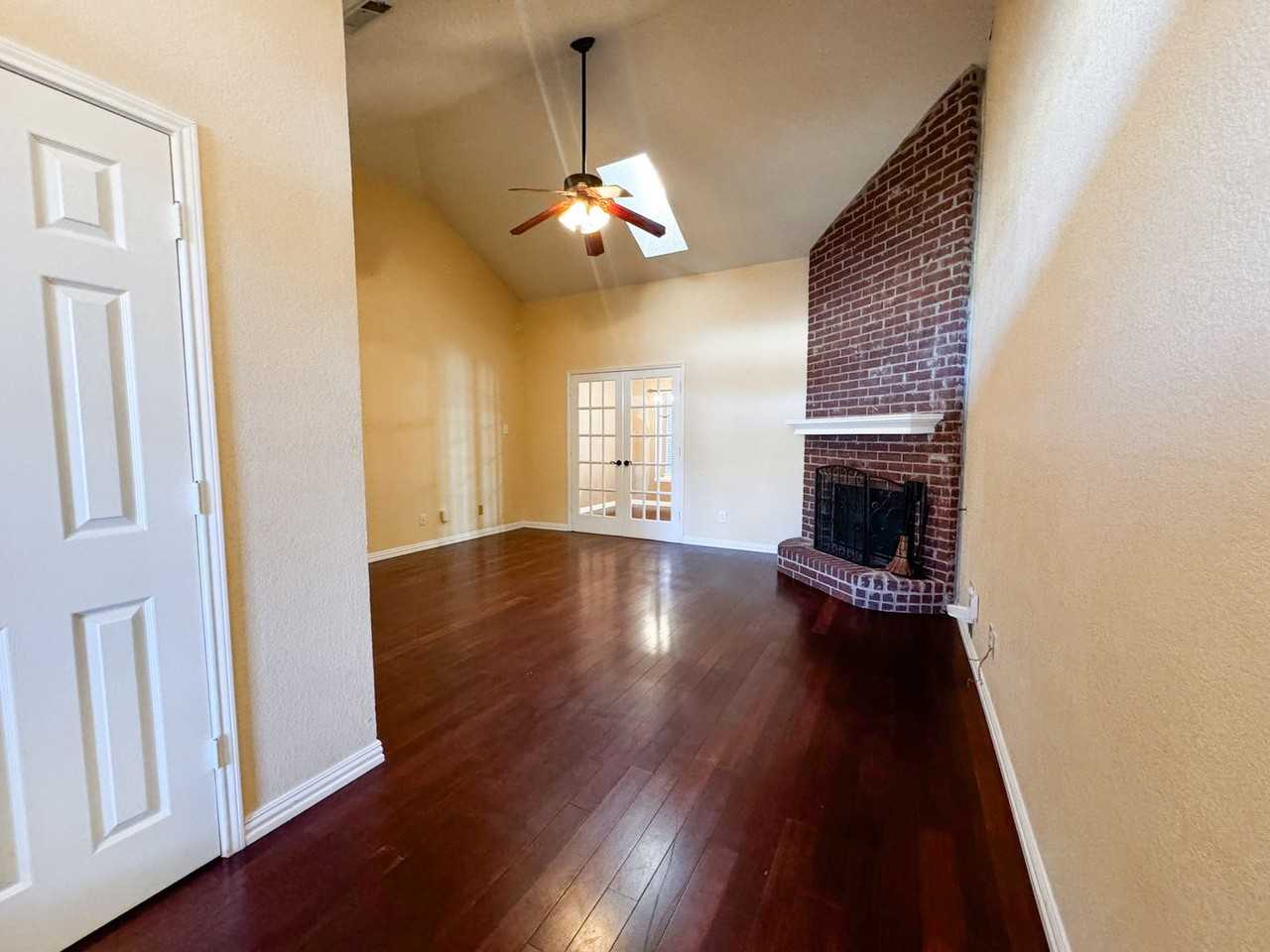 678 Baldridge Rd - Photo 3 of 30