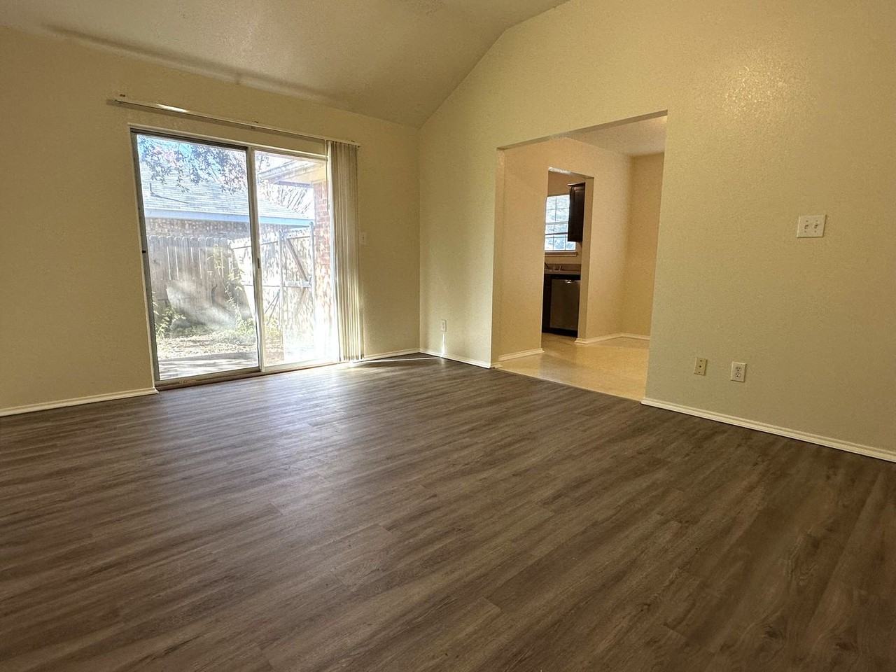 1404 Paco Trl - Photo 4 of 10
