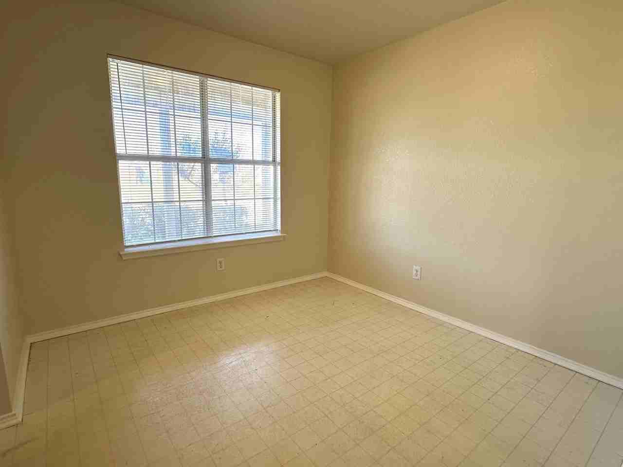 1404 Paco Trl - Photo 5 of 10