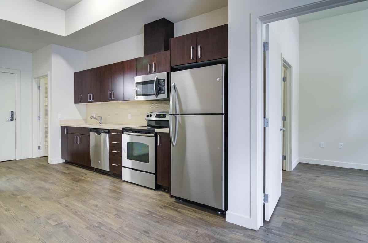 2270 Nw Savier St - Photo 2 of 9