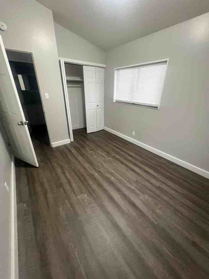 MAPLE RIDGE - Photo 5 of 7