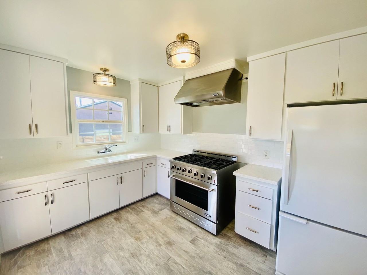 4847 Twain Ave - Photo 4 of 14