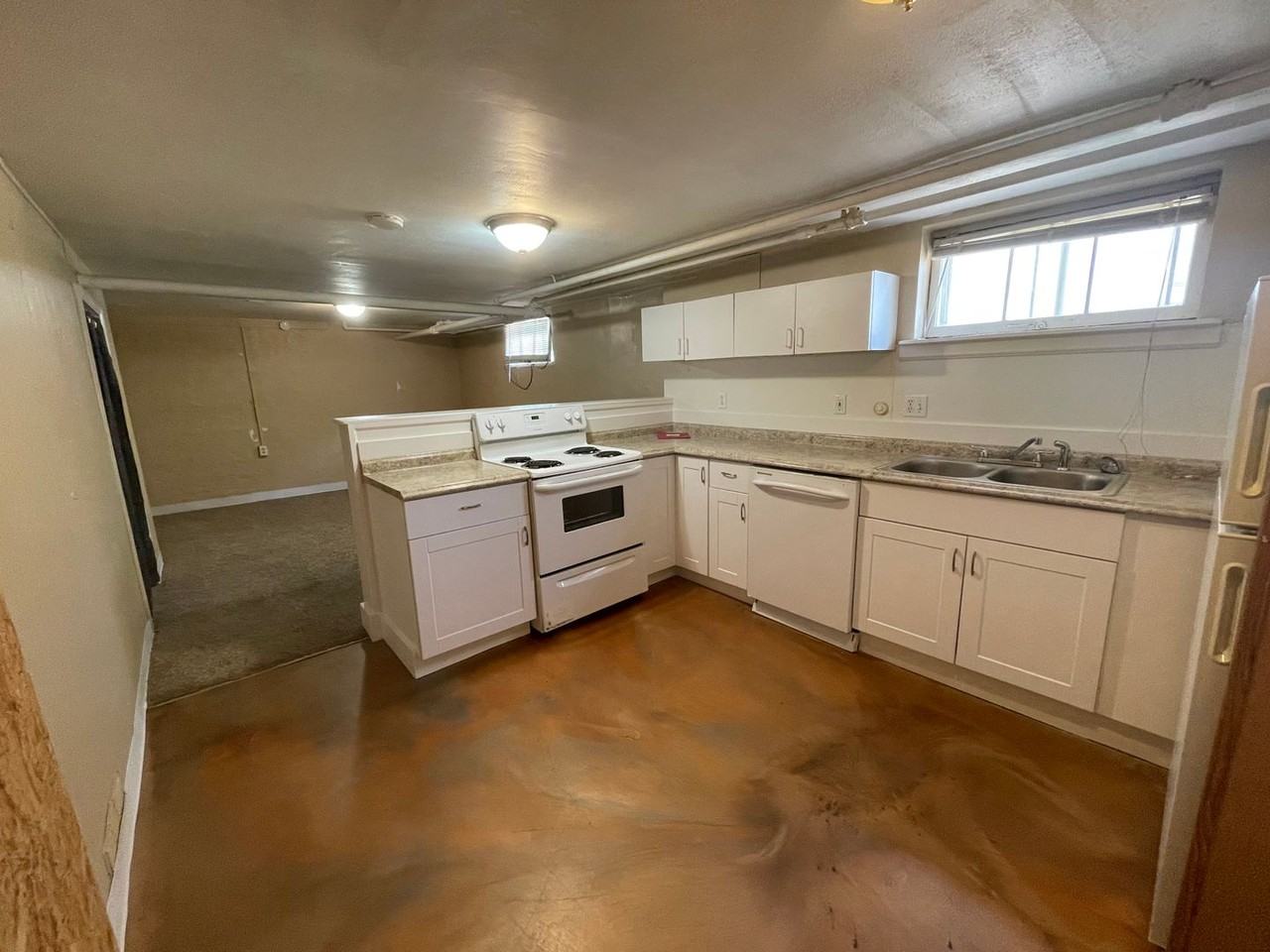 1833 11th Ave - Photo 3 of 29