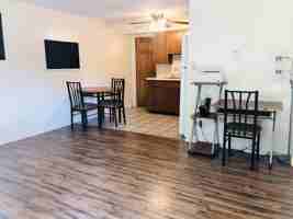 featured image of 1827 N 4th St
