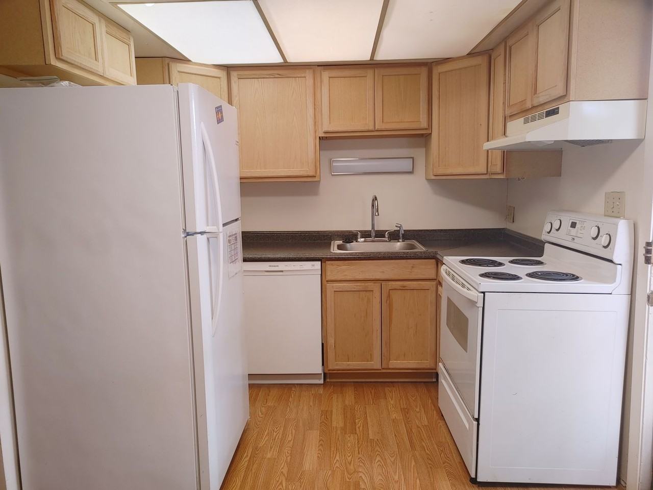 2016 Iuka Ave - Photo 2 of 15