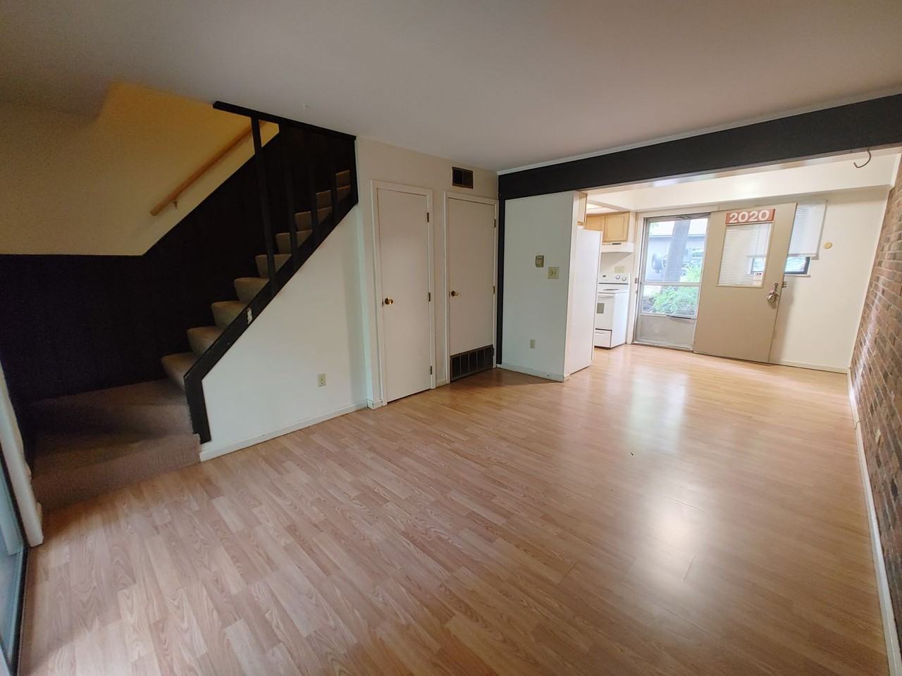 2020 Iuka Ave - Photo 7 of 15